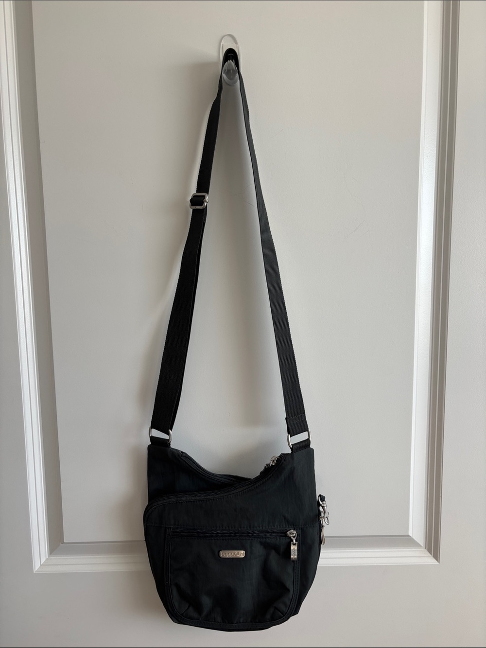 Baggallini Black Nylon Crossbody Messenger Bag